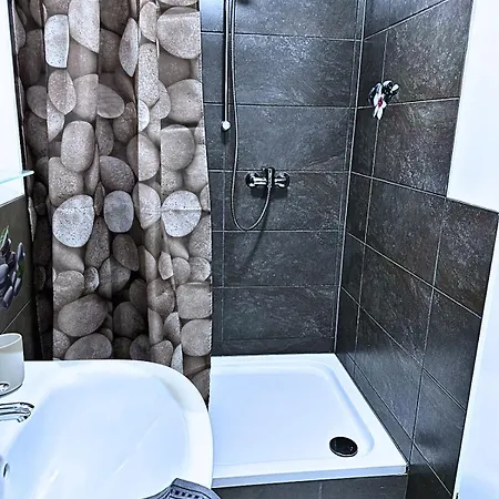 Mola Apartments-moderne Im Herdecker Zentrum Fuer 3 Personen-mit Balkon-grill-gratis Parkplatz-wlan