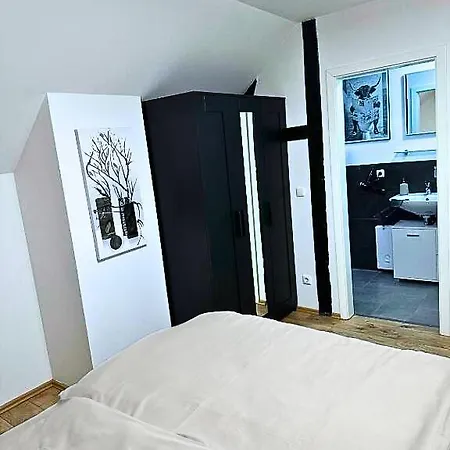 Mola Apartments-moderne Im Herdecker Zentrum Fuer 3 Personen-mit Balkon-grill-gratis Parkplatz-wlan Herdecke
