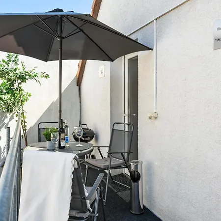 Mola Apartments-moderne Im Herdecker Zentrum Fuer 3 Personen-mit Balkon-grill-gratis Parkplatz-wlan Apartment