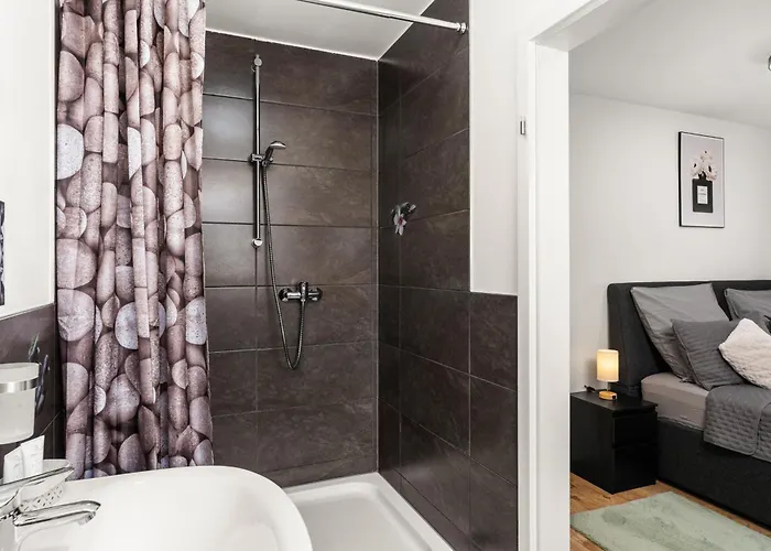 Mola Apartments-moderne Im Herdecker Zentrum Für 3 Personen-mit Balkon-grill-gratis Parkplatz-wlan Apartamento Herdecke