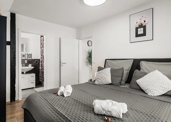 Mola Apartments-moderne Im Herdecker Zentrum Für 3 Personen-mit Balkon-grill-gratis Parkplatz-wlan * Herdecke